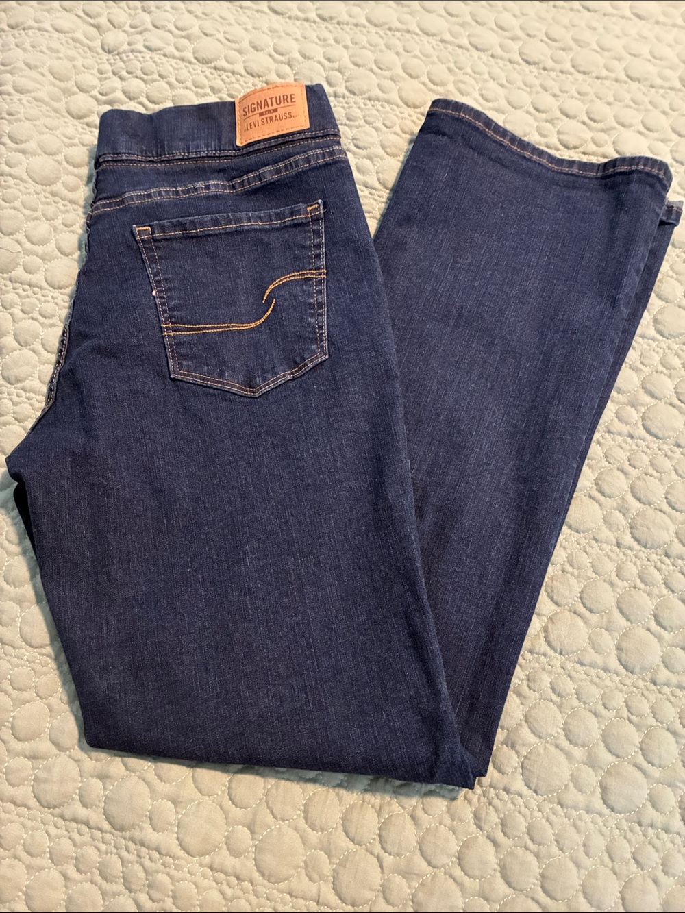 Signature by Levi Strauss Women's Dark Indigo pull-on Boot Cut Jeans